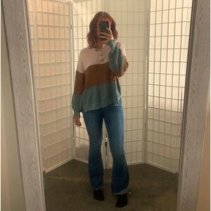 Selling because not my style. Lightly worn. Very cozy.